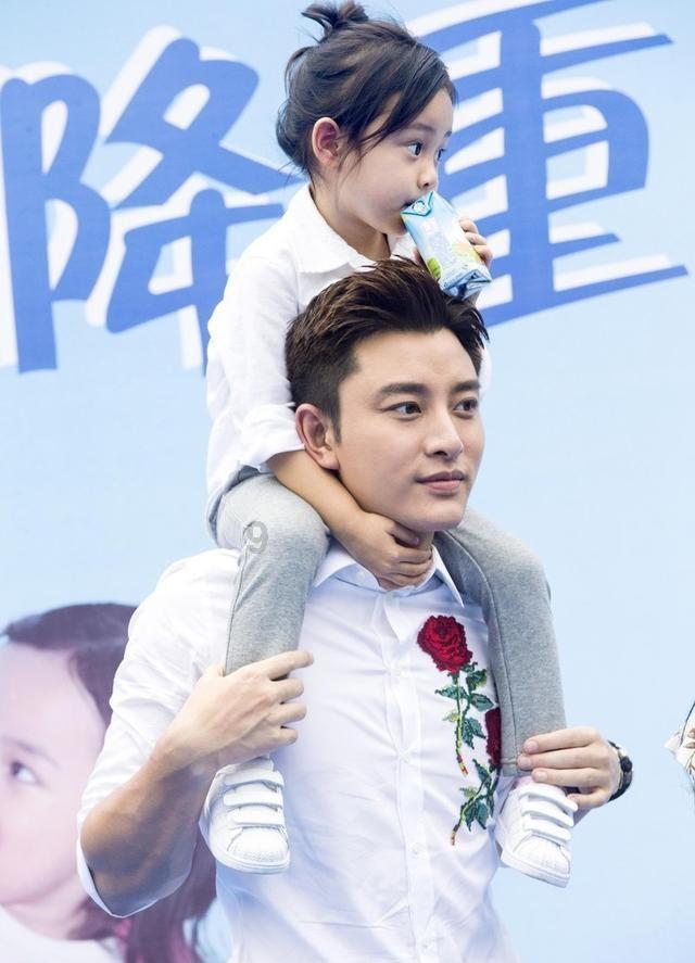 春运表情:幸福满归途